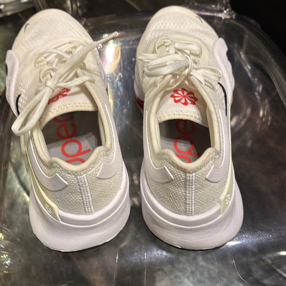 Nike sneakers - Picture 3 of 5